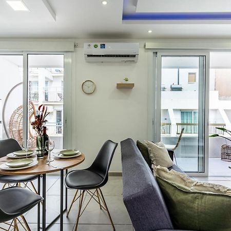 Beach Daze 1-Br Apt By Finikoudes Beach Larnaca Exterior photo